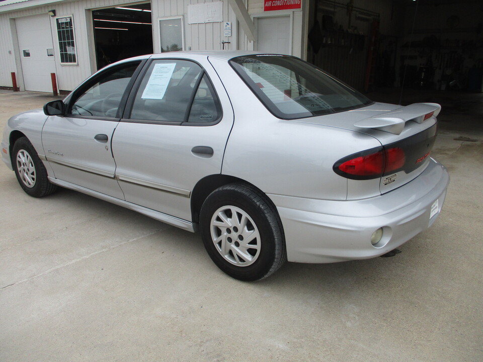 Used 2002 Pontiac Sunfire SE w/ Opt Pkg 1 FWD image 13