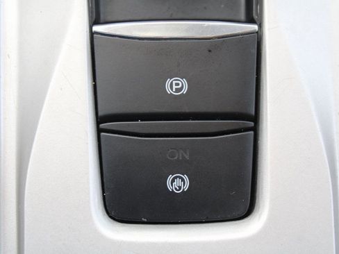 Used 2022 Ford Explorer Limited image 37