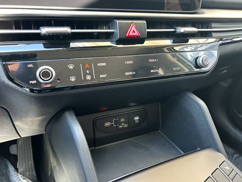 New 2026 Kia Sportage LX w/ LX Convenience Package AWD/4WD image 22