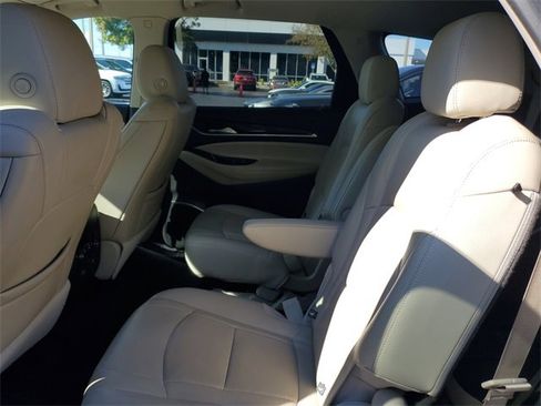 Used 2021 Buick Enclave Essence w/ Sound and Sites Package image 9