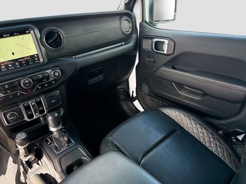 Used 2023 Jeep Wrangler Unlimited Sahara AWD/4WD image 26