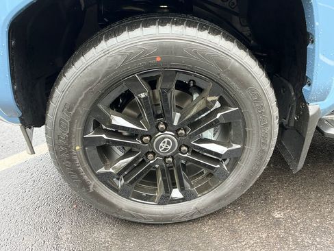 New 2026 Toyota 4Runner 4WD image 25