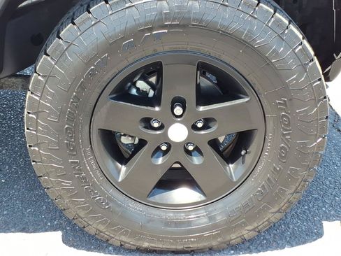 Used 2016 Jeep Wrangler Unlimited Sport w/ Quick Order Package 24S AWD/4WD image 9