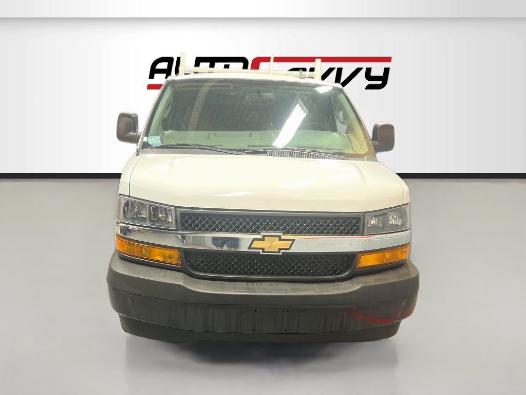 Used 2023 Chevrolet Express 2500 w/ Driver Convenience Package RWD image 2