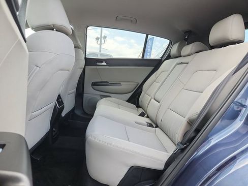 Used 2020 Kia Sportage LX AWD/4WD image 6