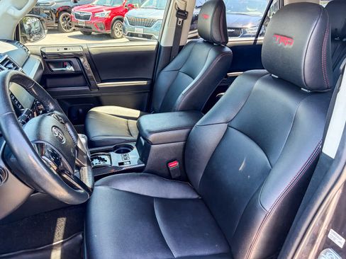 Used 2023 Toyota 4Runner TRD Off-Road Premium w/ Moonroof Package AWD/4WD image 17