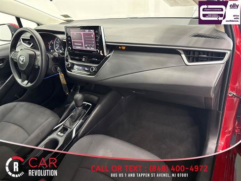 Used 2021 Toyota Corolla LE FWD image 46