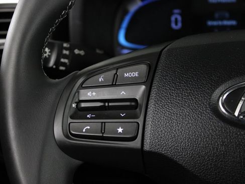 Certified 2026 Hyundai Venue SEL FWD image 28