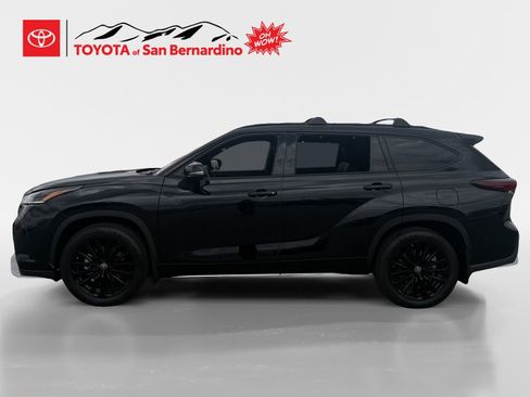 Certified 2024 Toyota Highlander XSE AWD/4WD image 2