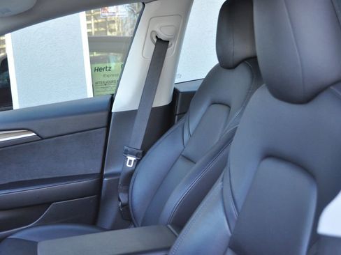 Used 2022 Tesla Model 3 Performance image 14