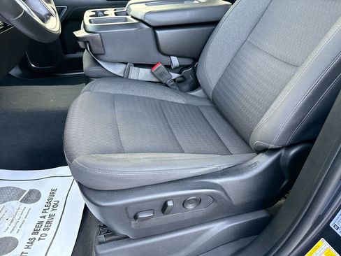 Used 2024 Chevrolet Silverado 2500 LT w/ Convenience Package image 21