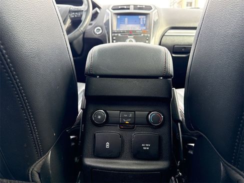 Used 2017 Ford Explorer Sport image 19