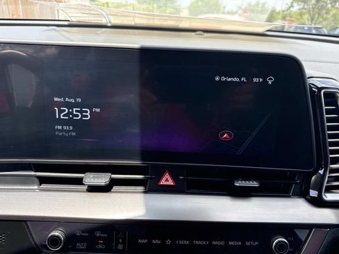 Used 2025 Kia Sportage EX FWD image 28