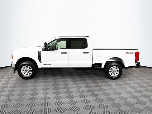 Used 2024 Ford F250 XLT w/ FX4 Off-Road Package AWD/4WD image 4