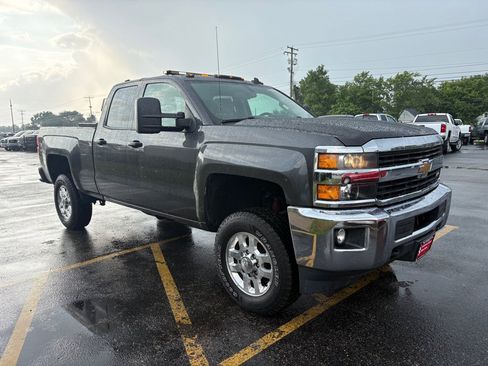 Used 2015 Chevrolet Silverado 2500 LT w/ Z71 Package, Off-Road AWD/4WD image 4