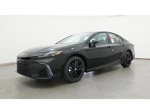 New 2026 Toyota Camry SE image 17