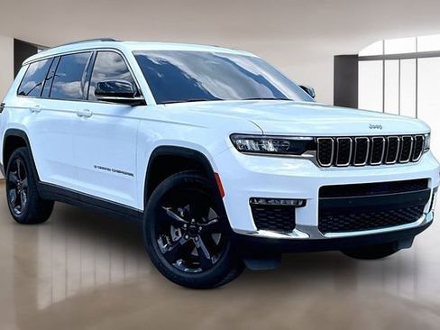 Used 2023 Jeep Grand Cherokee L Limited AWD/4WD image 3