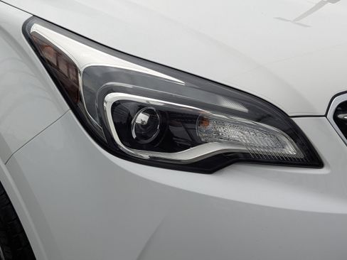 Used 2019 Buick Envision Essence image 9