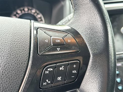 Used 2017 Ford Explorer Platinum AWD/4WD image 16