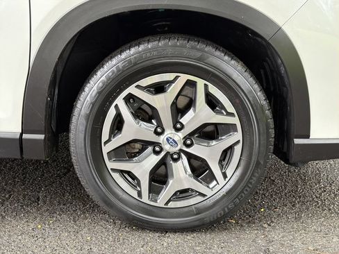 Certified 2023 Subaru Forester Premium AWD/4WD image 13