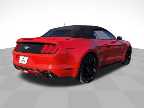 Used 2016 Ford Mustang Premium image 7