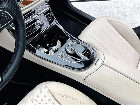 Used 2018 Mercedes-Benz E 300 image 14