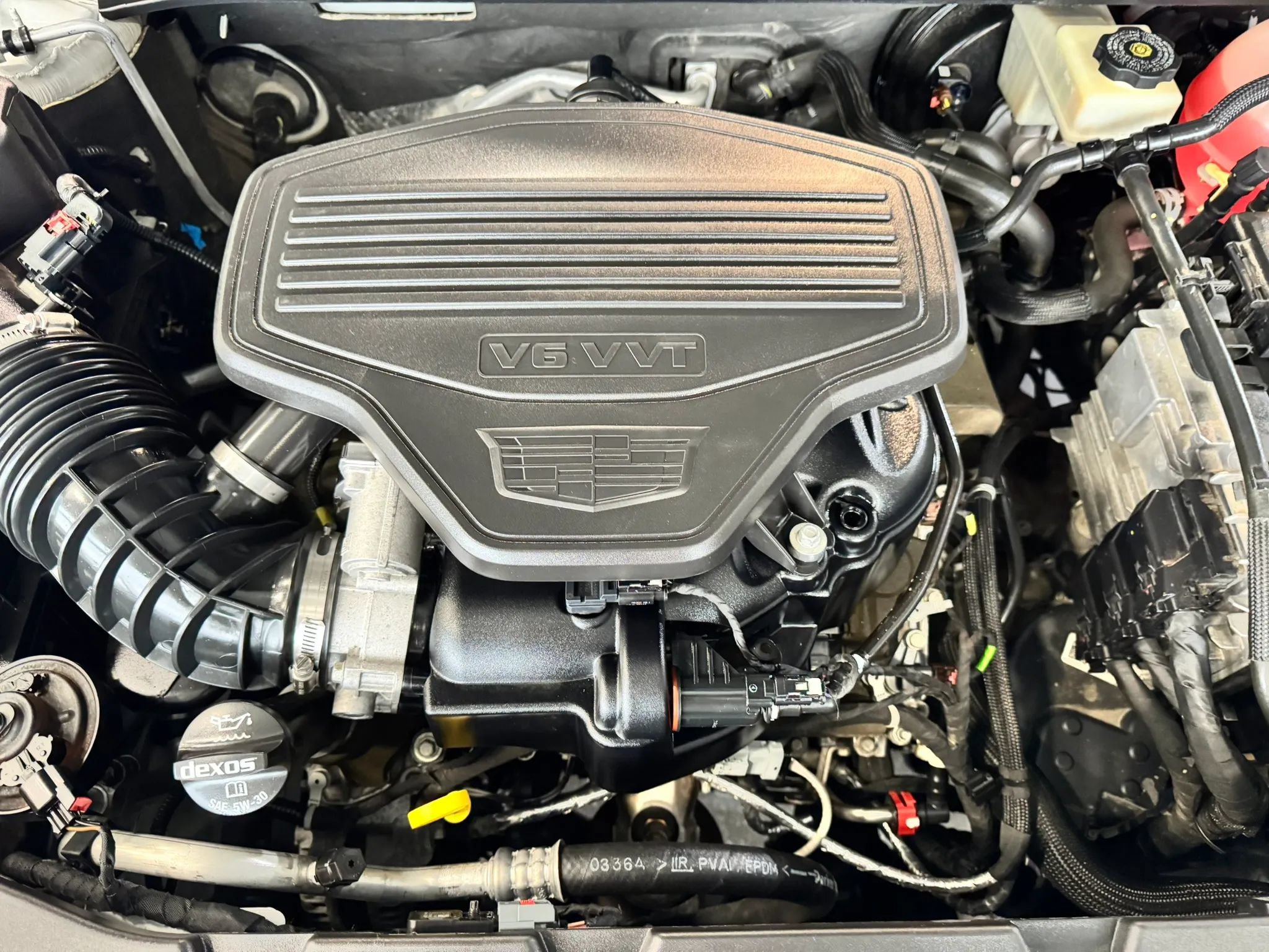 Used 2017 Cadillac XT5 Platinum AWD/4WD image 51