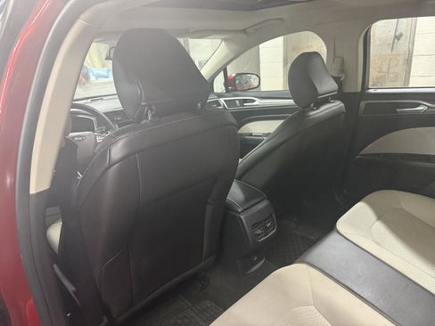 Used 2020 Ford Fusion SE w/ Equipment Group 151A image 23