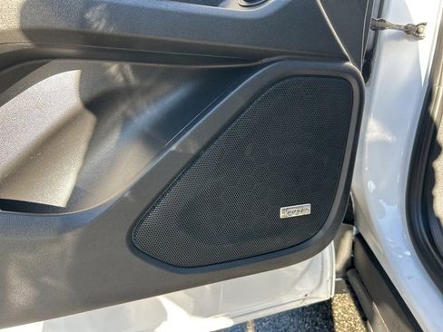 Used 2023 GMC Terrain Denali image 11