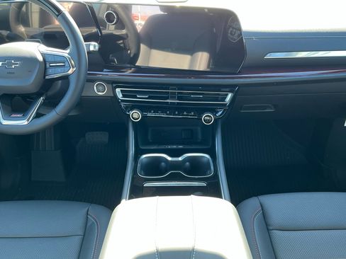 New 2026 Chevrolet Traverse Z71 image 14