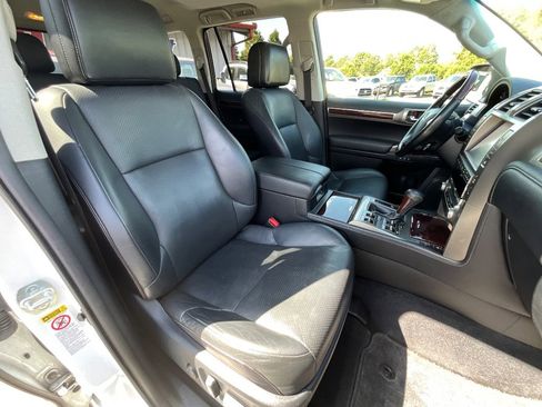 Used 2016 Lexus GX 460 Luxury image 39