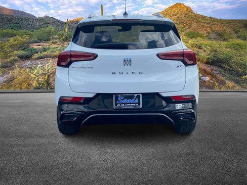 Used 2024 Buick Encore GX Sport Touring image 5