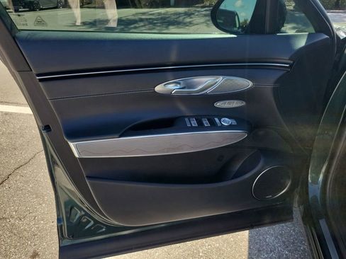 Used 2022 Genesis GV70 2.5T w/ Advanced Package image 39