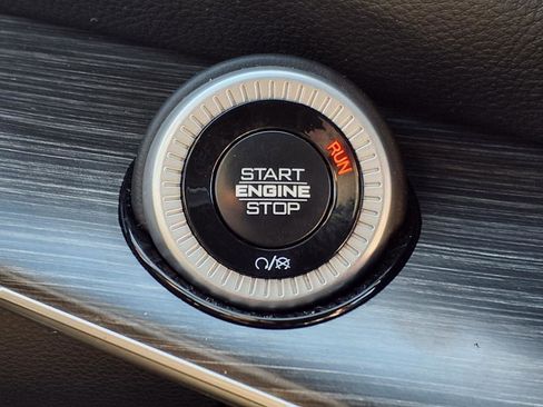 Used 2024 Jeep Wagoneer Series II w/ Flexible Seating Group image 22