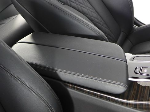 Used 2023 BMW 530e RWD image 16