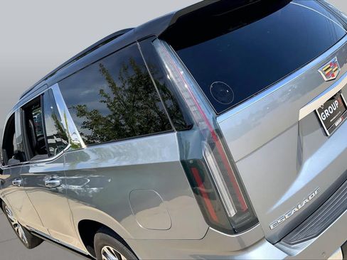 Used 2025 Cadillac Escalade Premium Luxury Platinum w/ LPO, Floor Liner Package AWD/4WD image 27