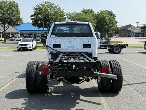 New 2025 Ford F600 4x4 Regular Cab Super Duty w/ XL Chrome Package image 3