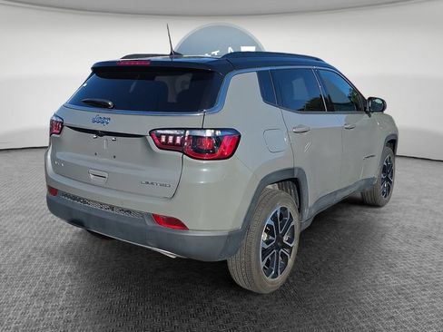 Used 2023 Jeep Compass Limited AWD/4WD image 3