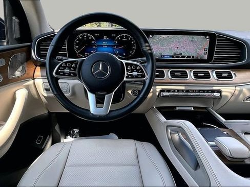 Used 2022 Mercedes-Benz GLE 350 4MATIC image 11