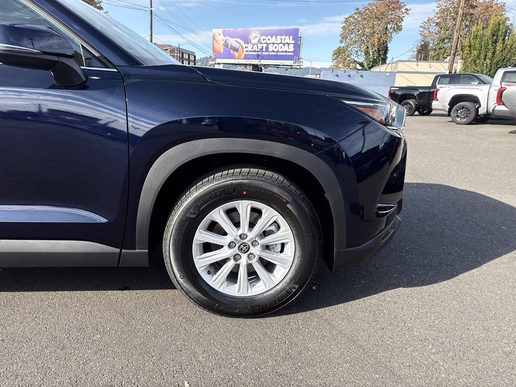 New 2026 Toyota Grand Highlander XLE FWD image 11