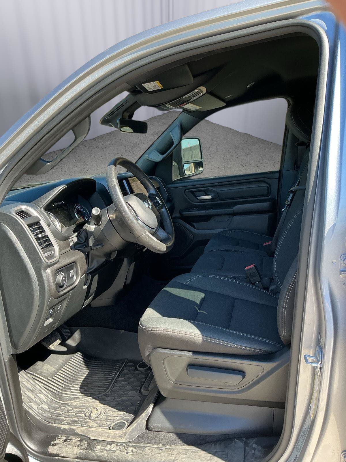 Used 2025 RAM 1500 Warlock AWD/4WD image 16
