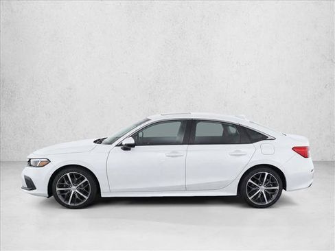 Used 2024 Honda Civic Touring image 4