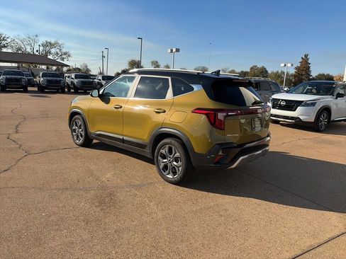 Used 2024 Kia Seltos S image 3