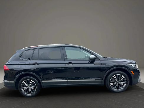 Used 2024 Volkswagen Tiguan Wolfsburg Edition AWD/4WD image 4