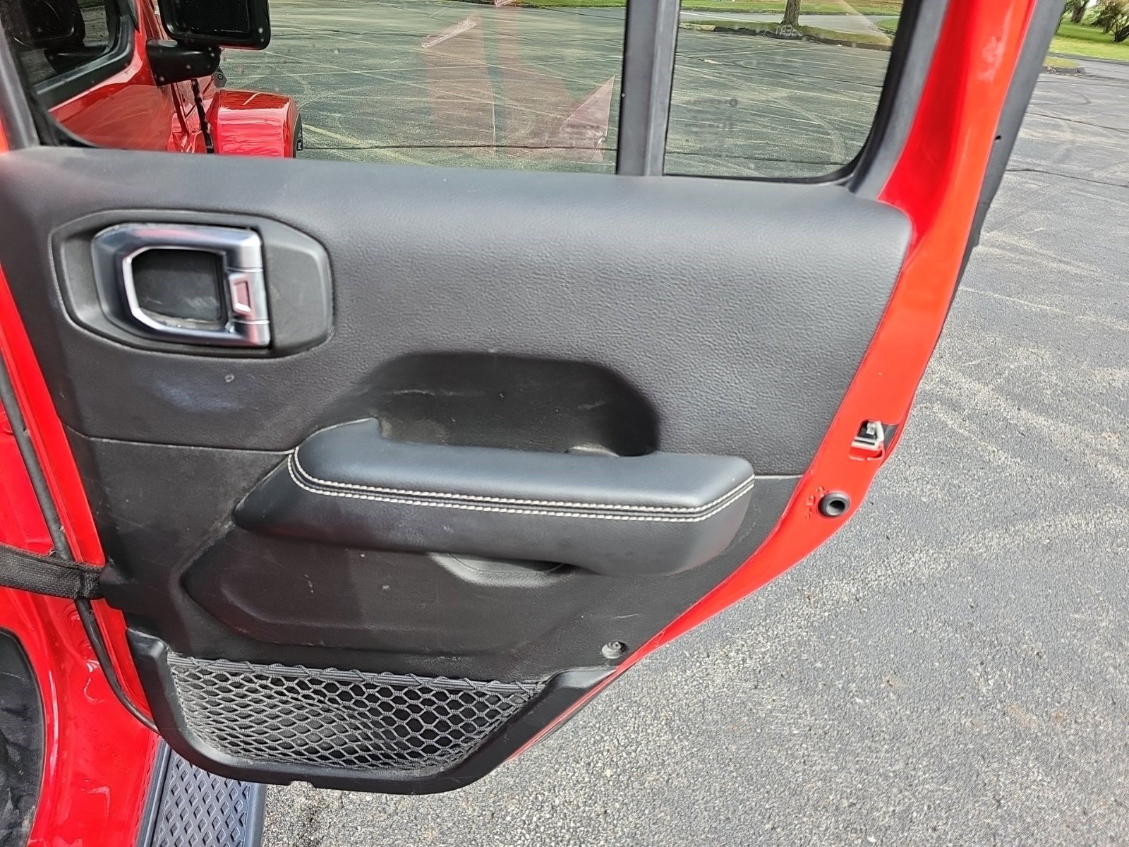 Used 2020 Jeep Gladiator Overland AWD/4WD image 16