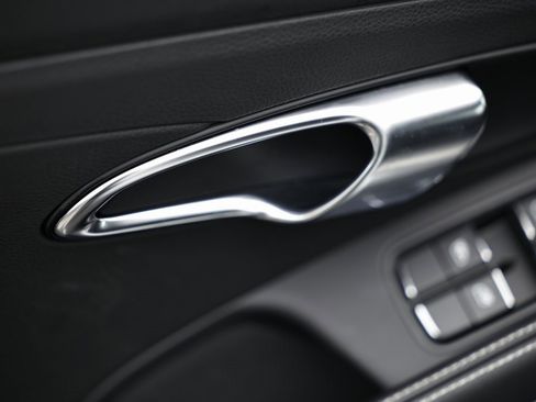 Certified 2024 Porsche 718 Boxster image 22