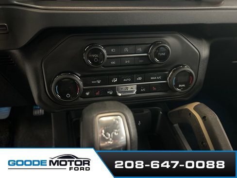 New 2026 Ford Bronco Badlands image 11