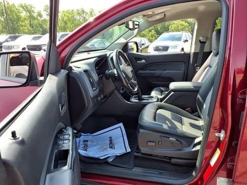 Used 2018 Chevrolet Colorado Z71 AWD/4WD image 38