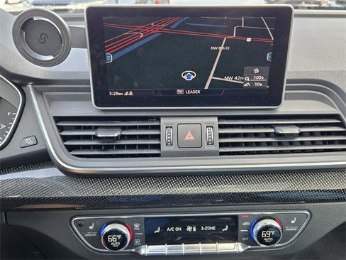 Used 2020 Audi SQ5 Premium Plus w/ Premium Plus Package image 19