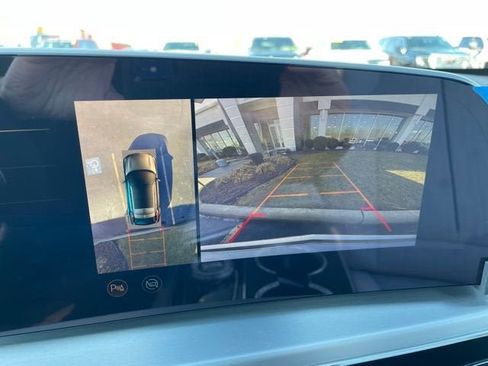 New 2025 Cadillac Lyriq Luxury RWD image 21